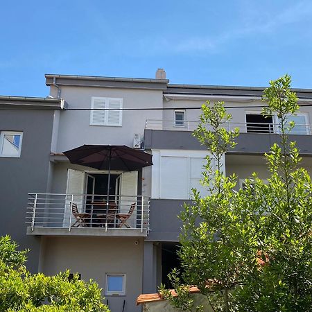 זאדאר Apartman Punta Sole מראה חיצוני תמונה